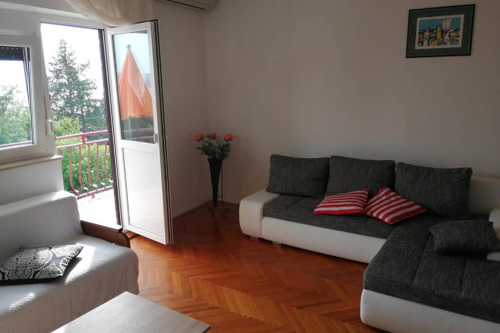 Spacious 2-Room Apartment With Beautiful Sea View Crikvenica Exterior foto